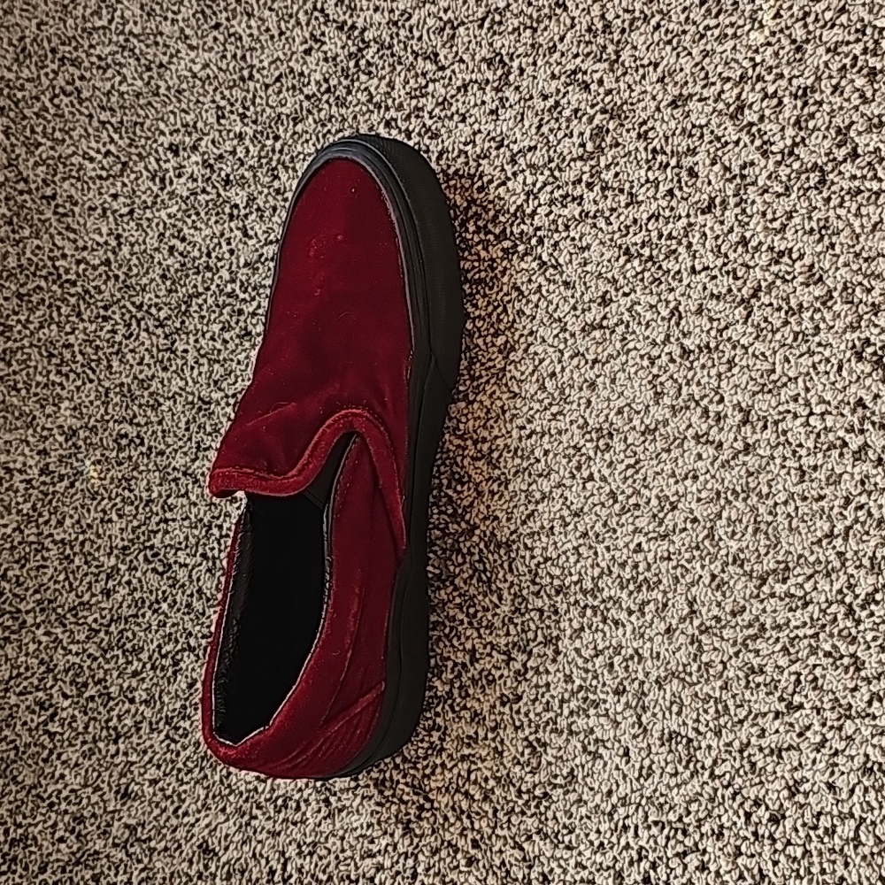 Red Velvet slip on Vans